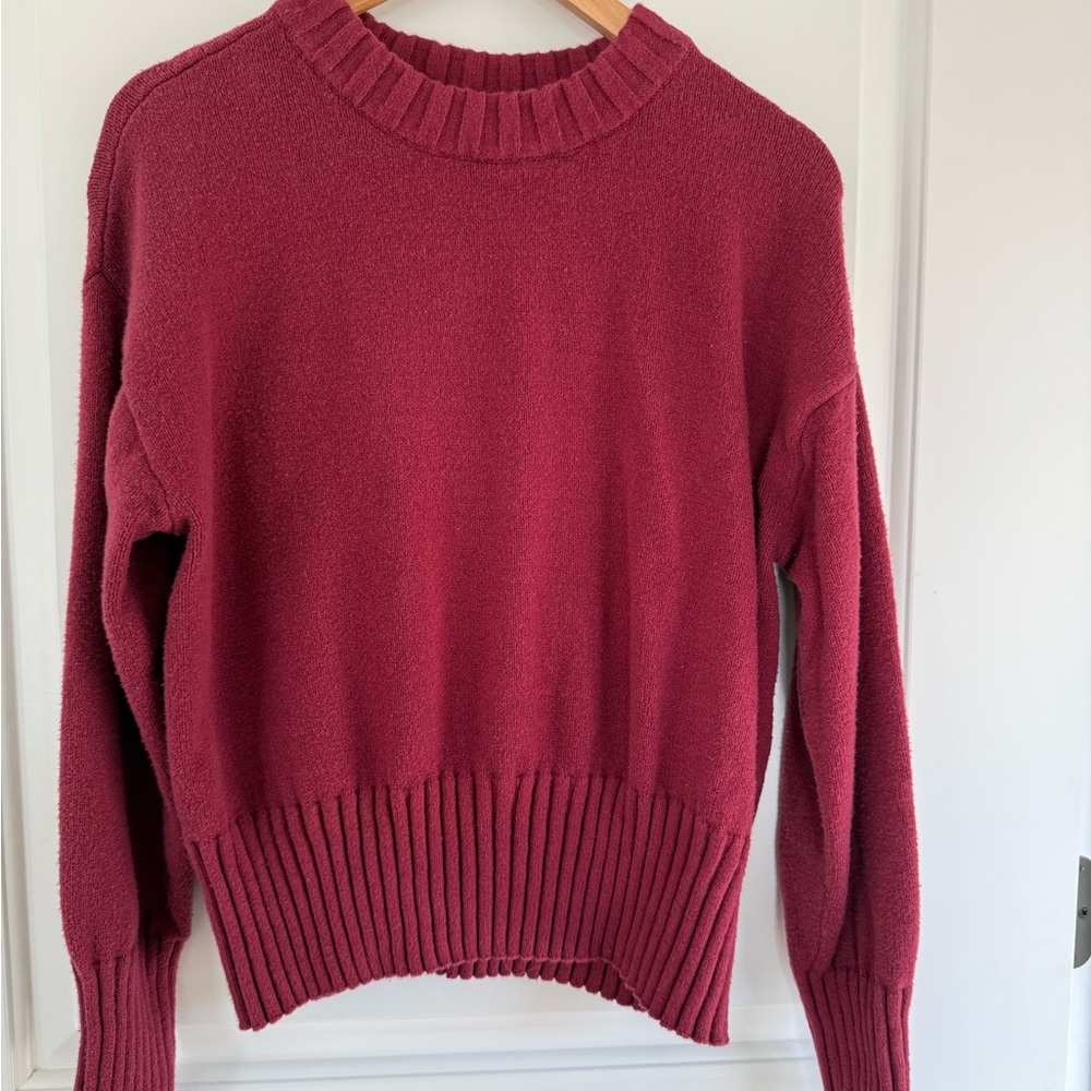 GAP Women's Rich Burgundy Crew Neck Sweater